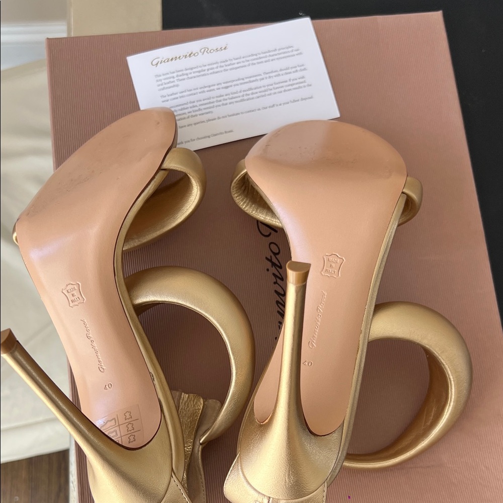 Gianvito Rossi Metallic Gold Heels - Picture 5 of 7